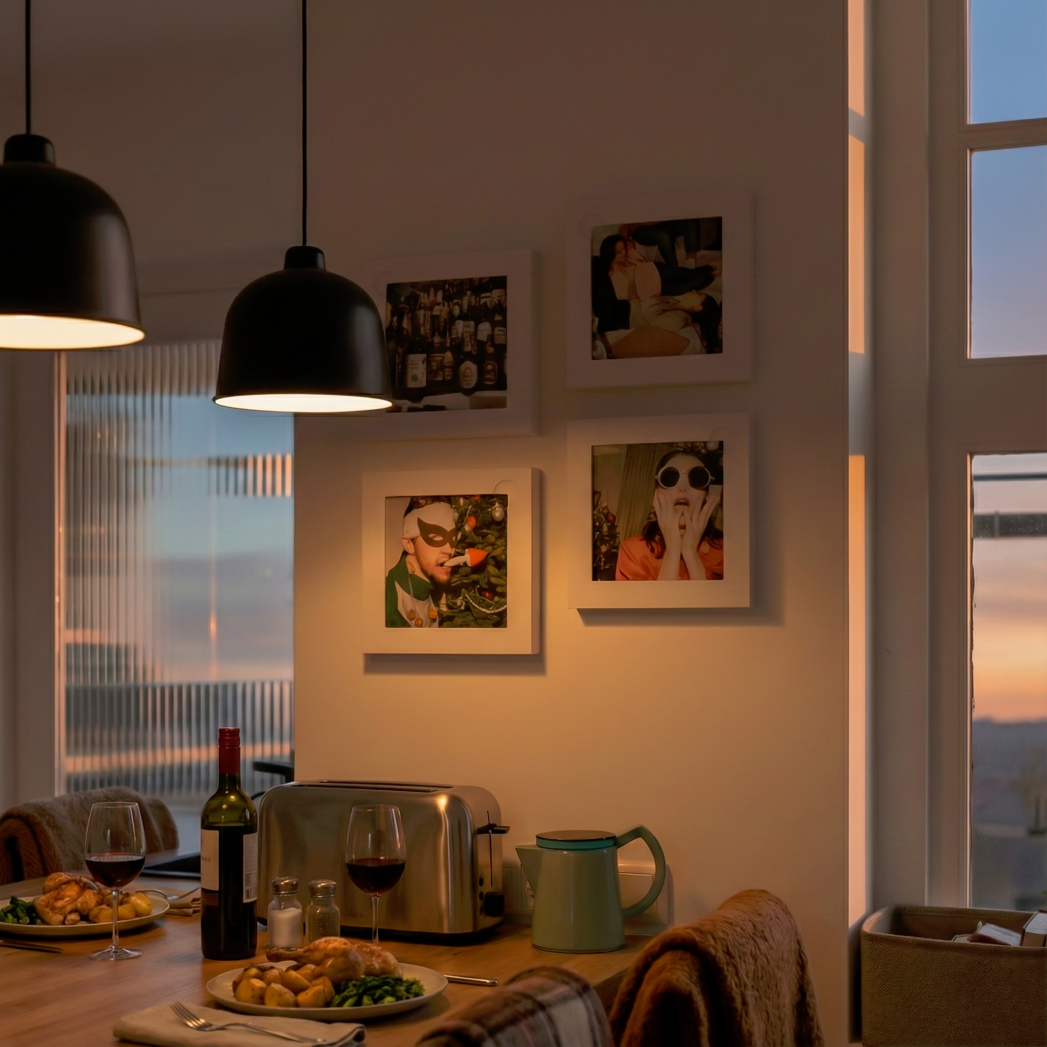 Dining space refreshed through a flexible frame system