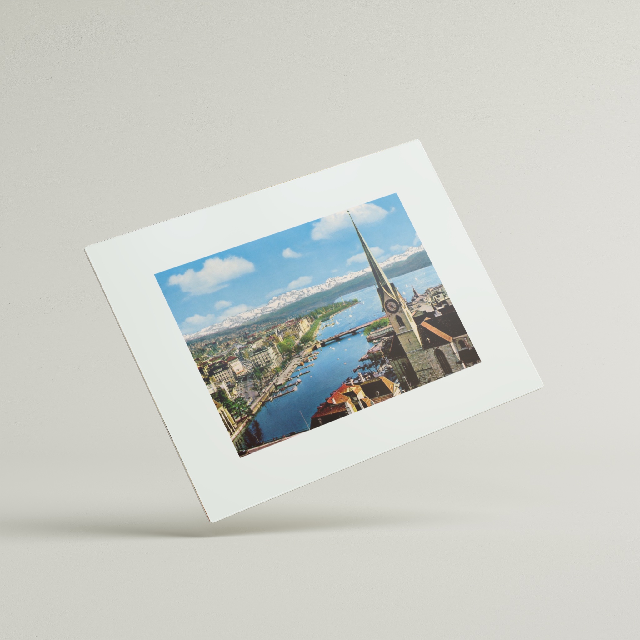 Blik auf Fraumunster,See und Alpen